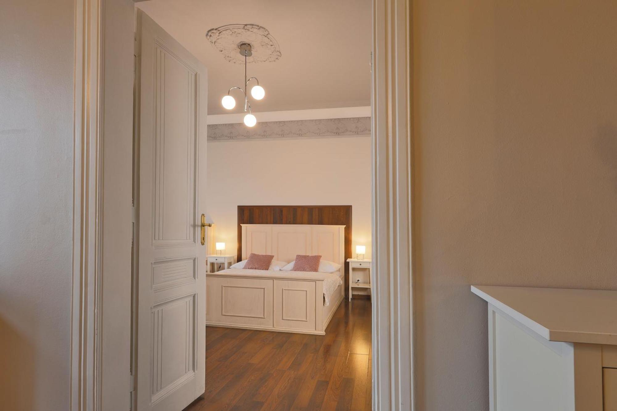 Janackovo - Riverside Residence Prague Exterior photo